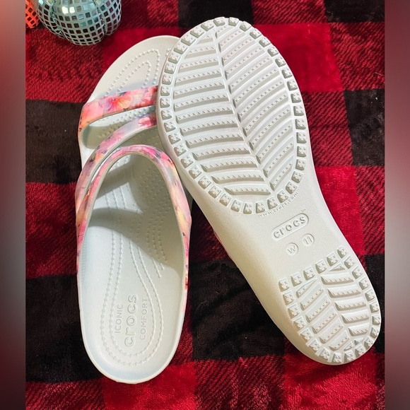 Crocs Women Multicoloured Printed Kadee II Dream Slip-On, Size 11 - Picture 16 of 16